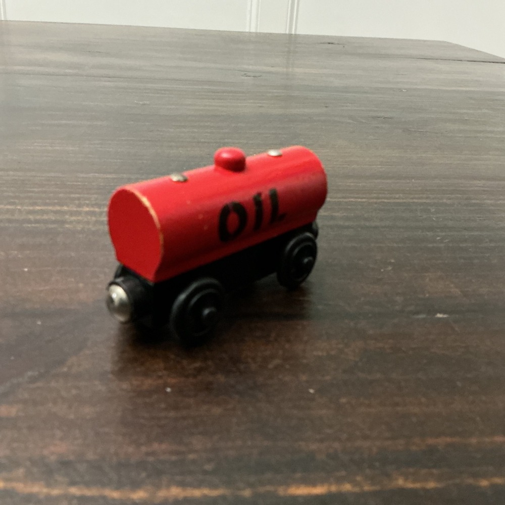 Thomas Wooden Railway Oil Car Red Tanker Learning Curve 2004 Vintage Train Toy